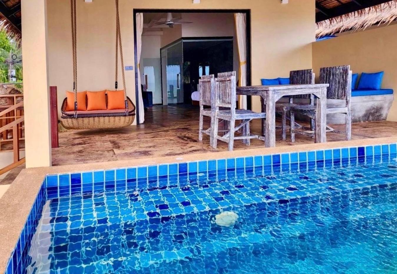Resort Absolute Beachfront Baan Tai