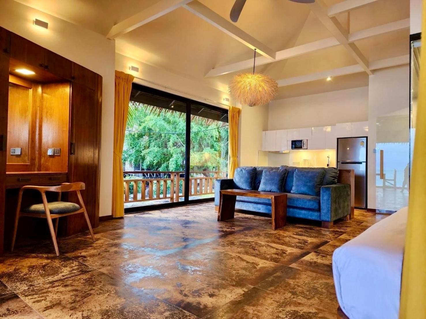 Absolute Beachfront 度假村 4*